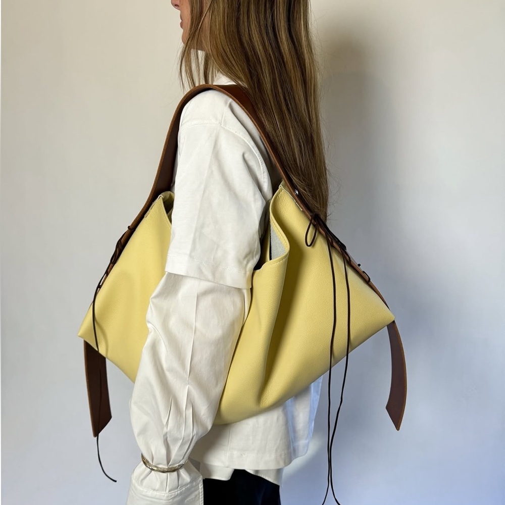 Le febour everything bag 02 in butter yellow and brown